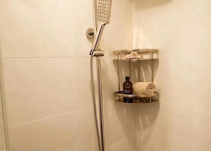 Căn hộ Family - Friendly 2br Sea View - Diamond Hạ Long